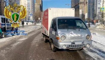 Грузовик сбил женщину с ребенком на переходе на северо-востоке Москвы