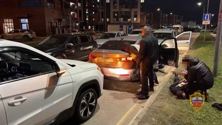 В Москве задержали мужчин, пытавшихся перевезти почти 1,5 кг метадона В Москве задержали мужчин, пытавшихся перевезти почти 1,5 кг метадона