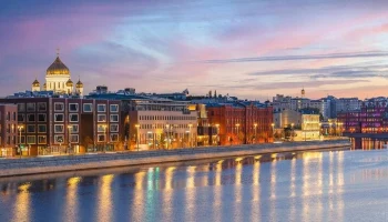 Уличное освещение и подсветку столичных зданий перевели на летний режим Уличное освещение и подсветку столичных зданий перевели на летний режим