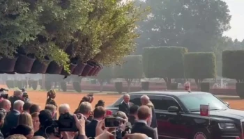 Путин приехал в президентский дворец в Дели Путин приехал в президентский дворец в Дели