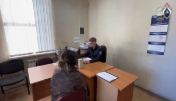 RT: подозреваемая в убийстве дочери в Челябинске прожила с телом ребенка не менее недели