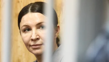 Отец Блиновской рассказал, что условия содержания дочери в колонии довольно строгие Отец Блиновской рассказал, что условия содержания дочери в колонии довольно строгие