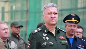 Бывший замглавы Минобороны Иванов сдал загранпаспорт в отдел кадров