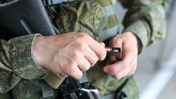 Российские военные взяли под контроль нефтебазу в Купянске Российские военные взяли под контроль нефтебазу в Купянске