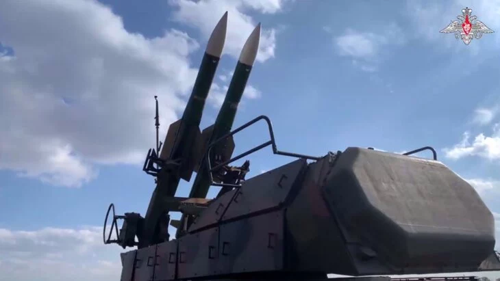 ПВО сбила за ночь 12 беспилотников над российскими регионами