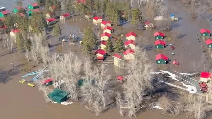 Вода подтопила 18,5 тыс домов в Оренбургской области