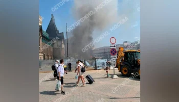 Сотрудники МЧС ликвидировали пожар в бытовке у Ярославского вокзала