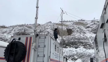 Работы внутри шахты "Пионер" приостановлены из-за угрозы безопасности спасателей