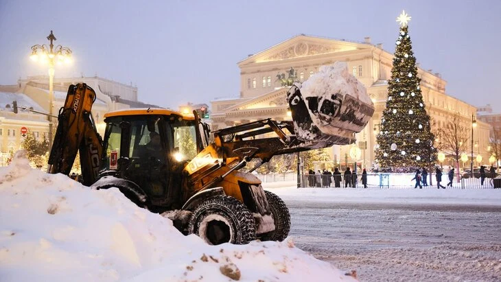 Городские службы продолжают ликвидировать последствия снегопада в Москве Городские службы продолжают ликвидировать последствия снегопада в Москве
