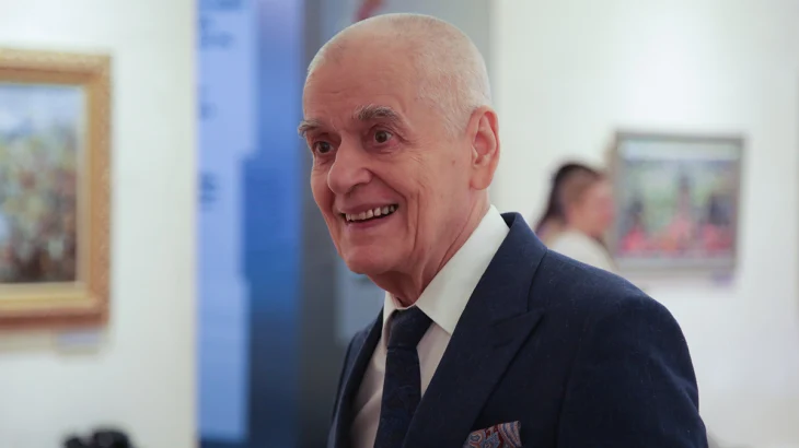 Онищенко: Женщины могут рожать до 60 лет, мужчины — почти до 90 Онищенко: Женщины могут рожать до 60 лет, мужчины — почти до 90