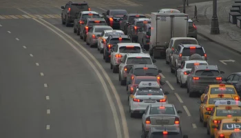 Москвичам порекомендовали отложить поездку на авто вечером во вторник