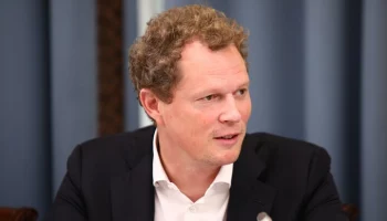 Глава ФНС Егоров заявил, что проблему кадров можно решить за счет госсектора