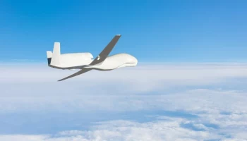 Украинский дрон-камикадзе атаковал нефтебазу в Белгородской области