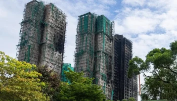 Число погибших при пожаре в Гонконге достигло 151