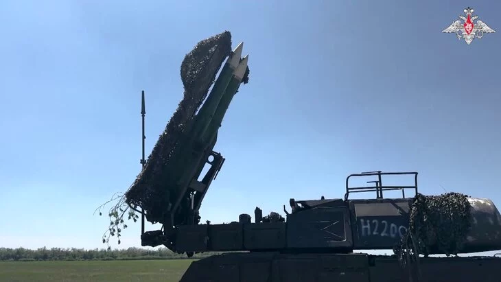 Системы ПВО уничтожили украинский беспилотник над Белгородской областью Системы ПВО уничтожили украинский беспилотник над Белгородской областью