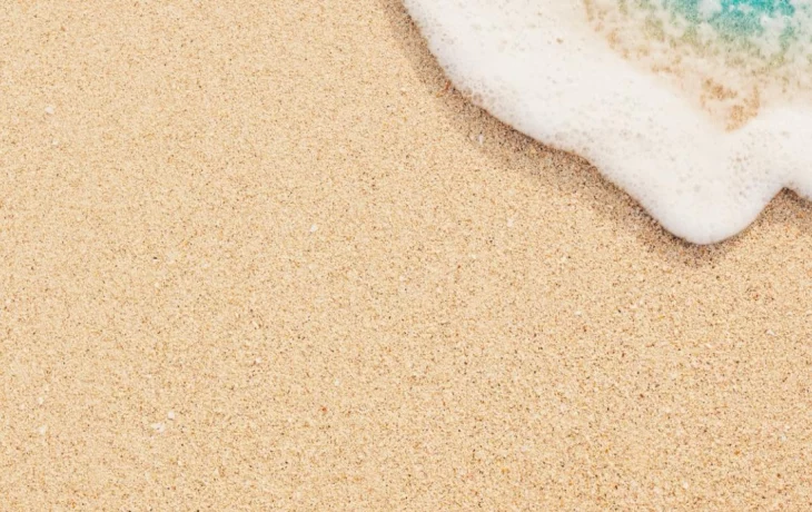 Запретили трогать и приближаться: что за таинственные шары нашли на пляже в Австралии Запретили трогать и приближаться: что за таинственные шары нашли на пляже в Австралии