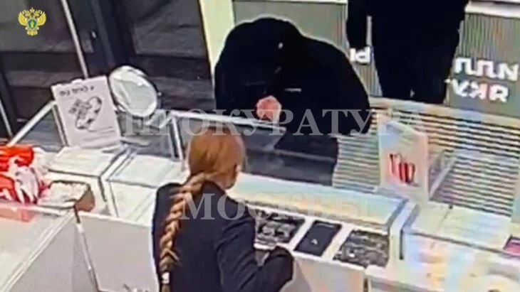 Мужчина украл кольца стоимостью 250 тыс рублей из магазина на Грузинском Валу Мужчина украл кольца стоимостью 250 тыс рублей из магазина на Грузинском Валу