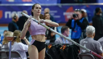 Полина Кнороз одержала победу на чемпионате России по прыжкам с шестом Полина Кнороз одержала победу на чемпионате России по прыжкам с шестом