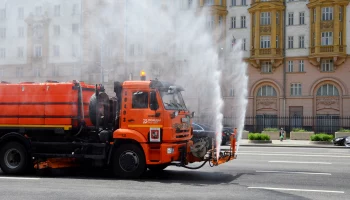 Городские службы непрерывно следят за состоянием дорог Москвы из-за аномальной жары