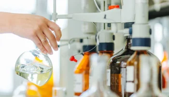 Более 550 тысяч анализов качества воды провели в Москве с начала года