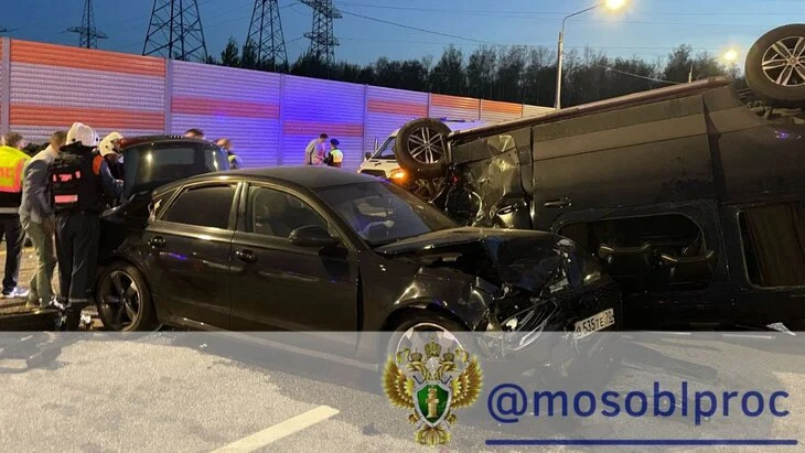 Восемь пострадавших в ДТП на трассе М-12 доставлены в больницы