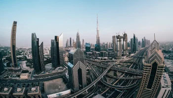 АТОР: Около 50 тысяч туристов из России могут сейчас находиться в ОАЭ