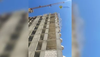 Следователи организовали проверку после гибели рабочего на стройке в Марьине