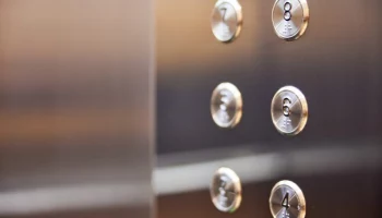 Лифт упал в многоквартирном доме в Люберцах