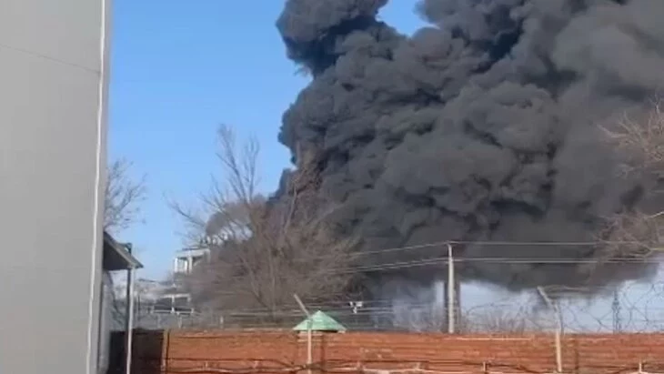Число пострадавших при пожаре на заводе в Шахтах увеличилось до девяти
