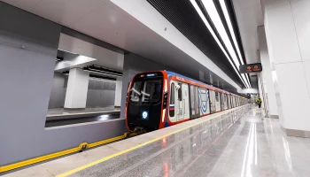 Парад поездов в честь 89-летия метро начался на Большой кольцевой линии