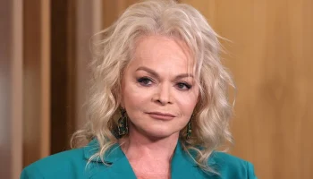 Налоговая закрыла благотворительный фонд, учредителем которого была дочь Долиной