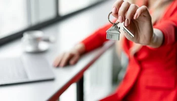 "Известия": власти обсуждают допуск работающих на Москву IT-специалистов к ипотеке под 6%