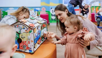 Анастасия Ракова рассказала о праздничной программе в Москве в честь Дня матери