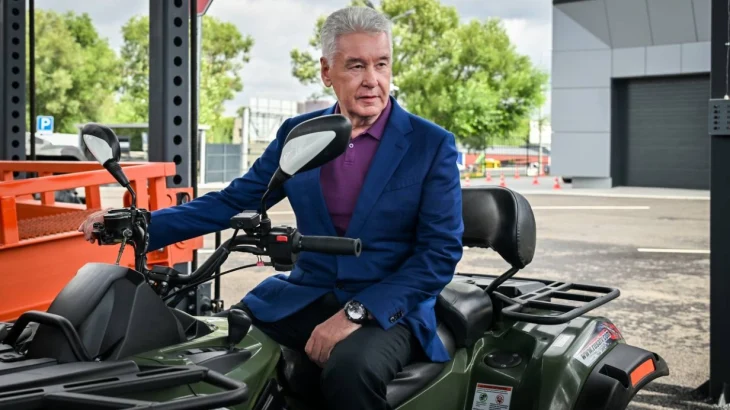 Собянин открыл первый флагманский МФЦ для регистрации самоходной техники Собянин открыл первый флагманский МФЦ для регистрации самоходной техники