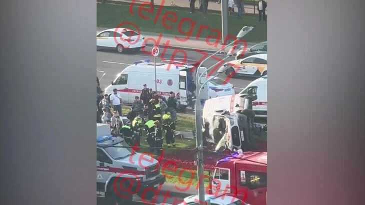 Три человека пострадали в ДТП на Кутузовском проспекте в Москве Три человека пострадали в ДТП на Кутузовском проспекте в Москве