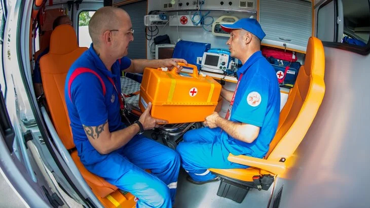 Курские медики направились в Орловскую область после взрыва на ж/д путях Курские медики направились в Орловскую область после взрыва на ж/д путях