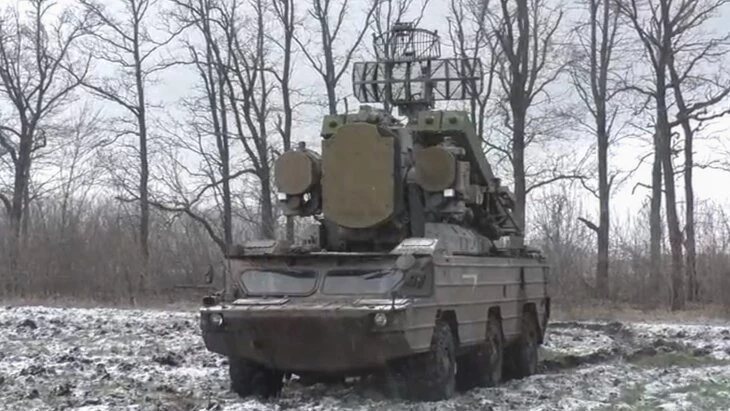 Жителей Курска предупредили о работе системы ПВО Жителей Курска предупредили о работе системы ПВО