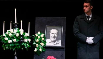 Прощание с артистом Владимиром Ершовым началось в Театре на Бронной