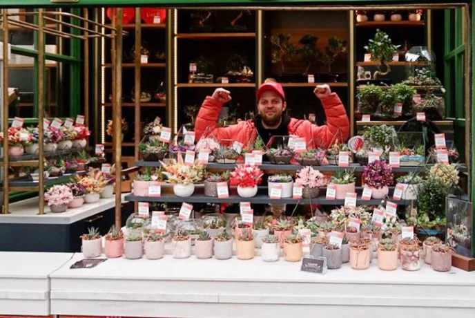 Как участники городских фестивалей регулярно помогают бойцам спецоперации