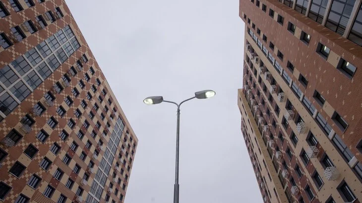 Более 380 фонарей и камер видеонаблюдения установили у новостроек в Фили-Давыдкове Более 380 фонарей и камер видеонаблюдения установили у новостроек в Фили-Давыдкове