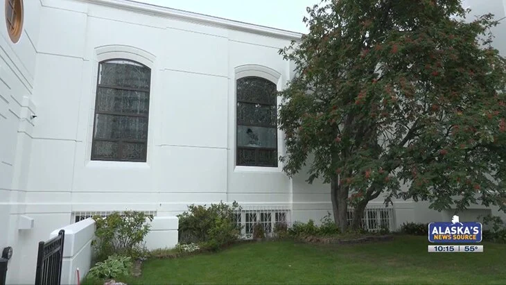 KTUU: вандал повредил собор в Анкоридже перед саммитом РФ и США KTUU: вандал повредил собор в Анкоридже перед саммитом РФ и США