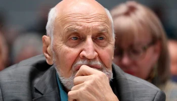 Супруга Дроздова назвала враньем сообщения о серьезных проблемах с его здоровьем