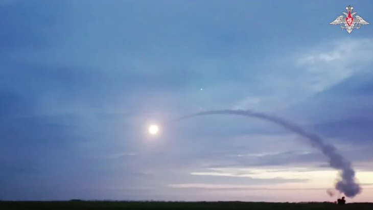 Силы ПВО сбили украинский беспилотник в Брасовском районе Брянской области Силы ПВО сбили украинский беспилотник в Брасовском районе Брянской области