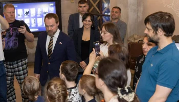 Политики, писатели и артисты стали участниками&nbsp;&laquo;Ночи музеев&raquo; в Музее Победы