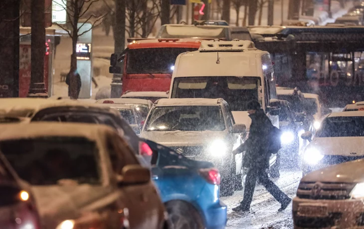 Столичных водителей предупредили о возможных заторах на дорогах 9 февраля
