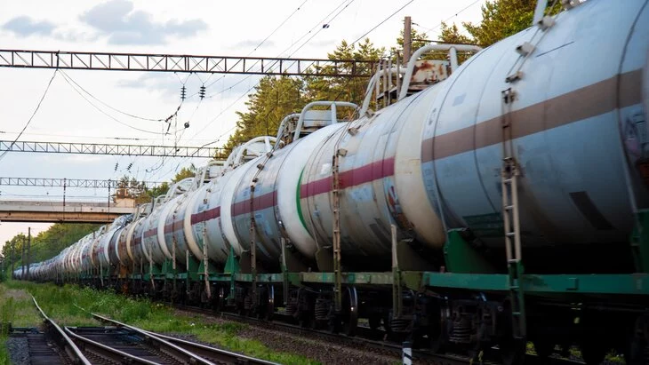 Минэнерго опровергло обсуждение поставок бензина из Казахстана на рынок РФ