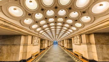 Пассажир упал на пути на восточном участке Арбатско-Покровской линии метро