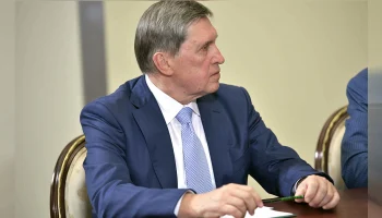 Ушаков назвал цирком и клоунадой указ Зеленского о параде Победы в Москве