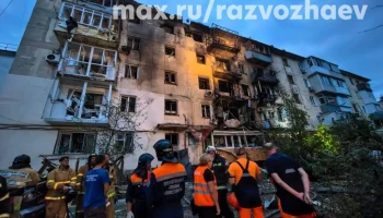 Четыре человека пострадали при атаке дрона на пятиэтажку в Севастополе Четыре человека пострадали при атаке дрона на пятиэтажку в Севастополе