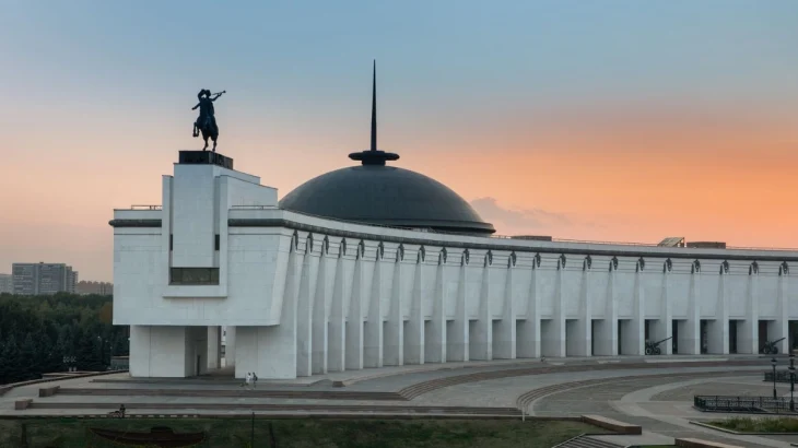 Историк Музея Победы рассказал о победе советских войск в Курской битве Историк Музея Победы рассказал о победе советских войск в Курской битве